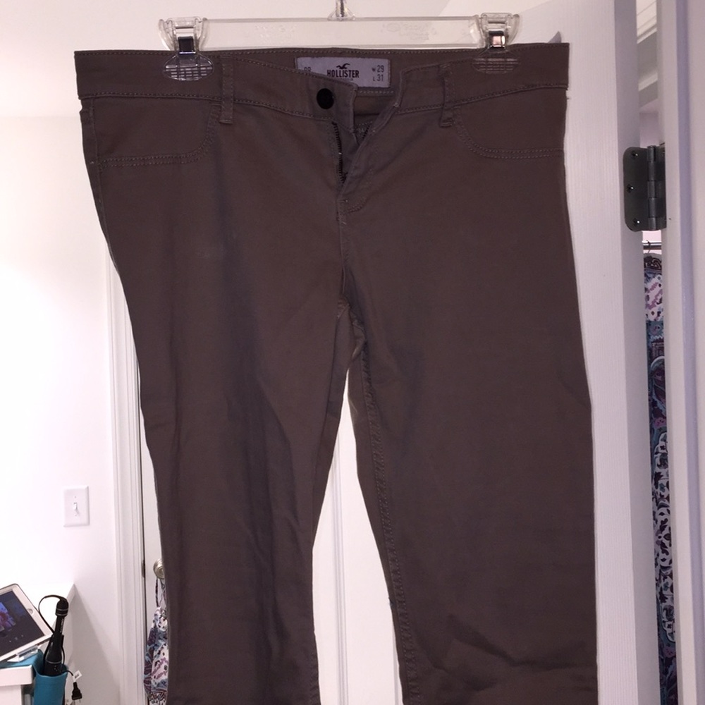 HOLLISTER Khaki pants !